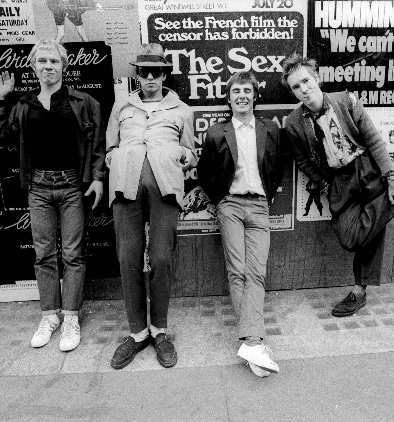 Mandatory Credit: Photo By Ray Stevenson / Rex Features Sex Pistols. Soho. 1976 THE SEX PISTOLS - 1970S  POSED